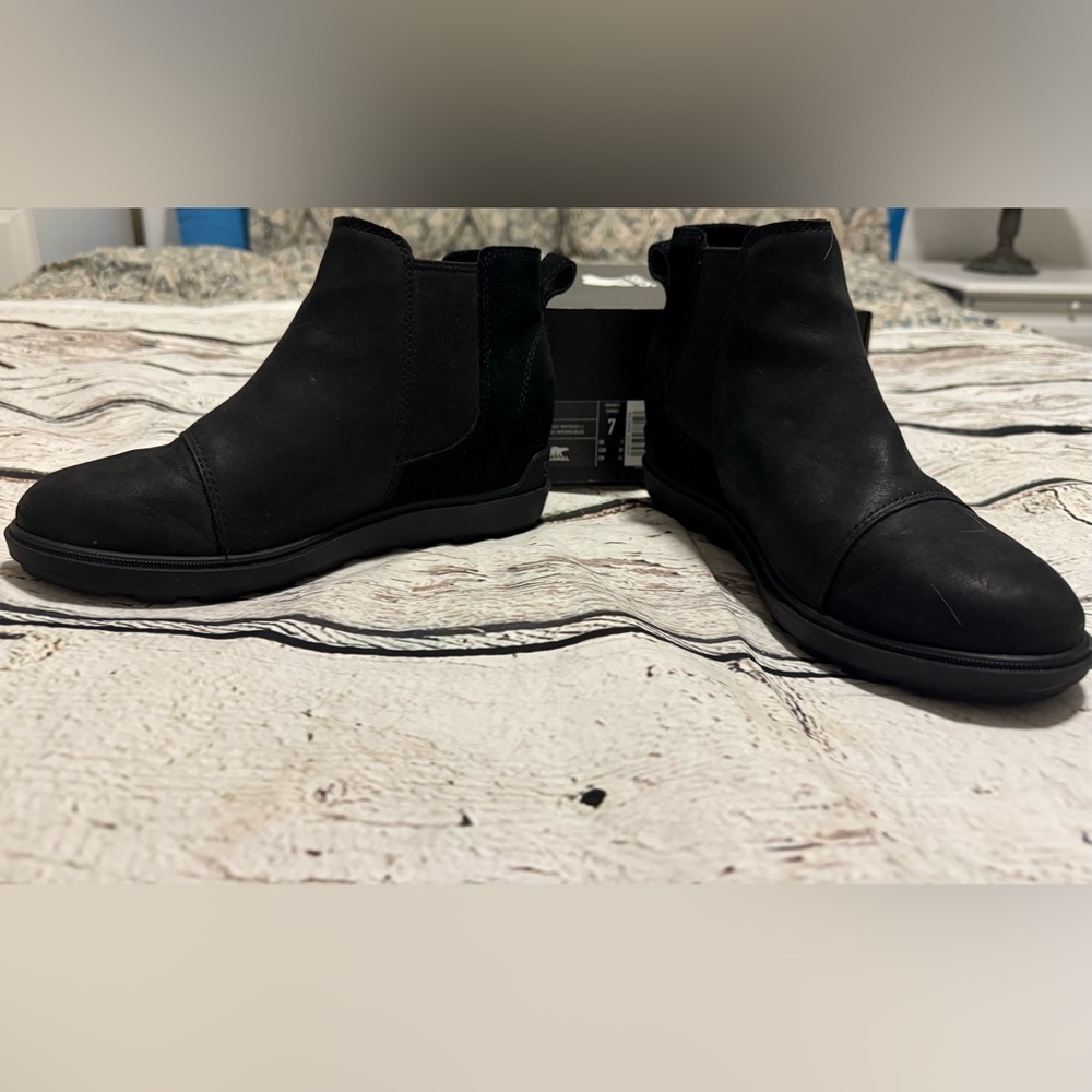 Sorel Evie II Wedge Chelsea Boot NWOT
